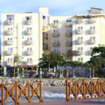 Art Deco Boardwalk Ocean City Hotel in La Ceiba