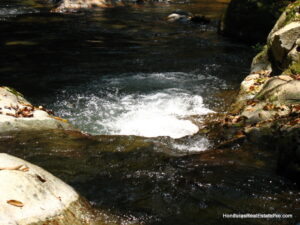 Honduras riverfront land for sale